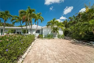 324 64th St, Holmes Beach, FL 34217 - Photo 5