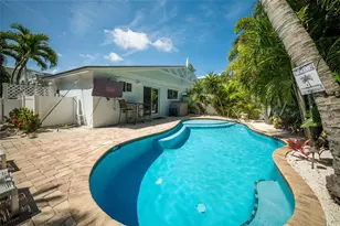 324 64th St, Holmes Beach, FL 34217 - Photo 33