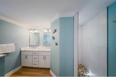 324 64th Street, Holmes Beach, FL 34217 - Photo 19
