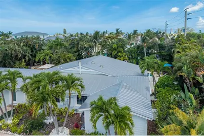 324 64th Street, Holmes Beach, FL 34217 - Photo 35