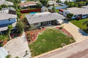 1720 Colleen St, Sarasota, FL 34231 - Photo 57