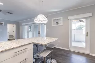 1720 Colleen St, Sarasota, FL 34231 - Photo 15