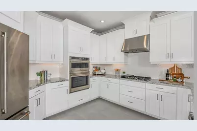 7907 Interstellar Avenue, Sarasota, FL 34241 - Photo 5