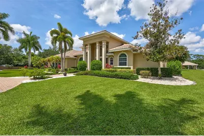 1045 Fox Creek Drive, Sarasota, FL 34240 - Photo 13