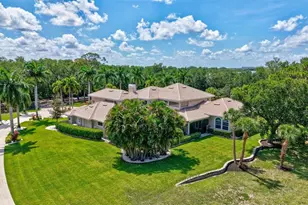 1045 Fox Creek Dr, Sarasota, FL 34240 - Photo 11