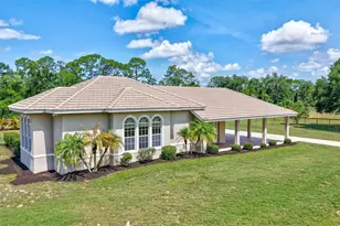 1045 Fox Creek Dr, Sarasota, FL 34240 - Photo 13