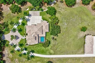 1045 Fox Creek Dr, Sarasota, FL 34240 - Photo 17