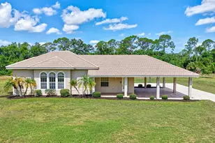 1045 Fox Creek Dr, Sarasota, FL 34240 - Photo 19