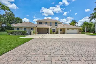 1045 Fox Creek Dr, Sarasota, FL 34240 - Photo 23