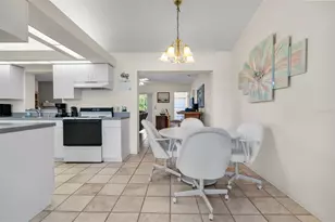 6404 68th Dr E, Palmetto, FL 34221 - Photo 7