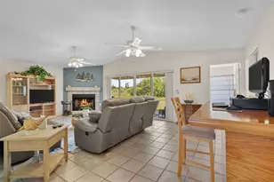6404 68th Dr E, Palmetto, FL 34221 - Photo 9