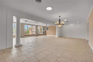 609 La Guna Dr, Venice, FL 34285 - Photo 5
