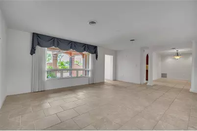609 Laguna Drive, Venice, FL 34285 - Photo 13