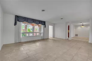 609 La Guna Dr, Venice, FL 34285 - Photo 13