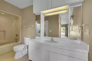 609 La Guna Dr, Venice, FL 34285 - Photo 35