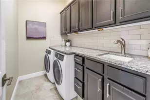 6237 Signature Pointe Ln, Bradenton, FL 34210 - Photo 33