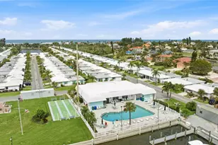 602 Spanish Dr S, Longboat Key, FL 34228 - Photo 37