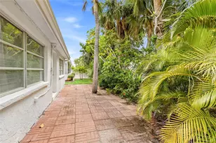602 Spanish Dr S, Longboat Key, FL 34228 - Photo 29