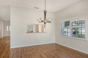 3978 Chatsworth Greene, Sarasota, FL 34235 - Photo 9