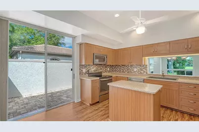 3978 Chatsworth Greene #35, Sarasota, FL 34235 - Photo 5