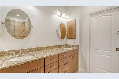 3978 Chatsworth Greene #35, Sarasota, FL 34235 - Photo 11
