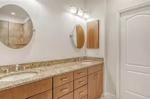 3978 Chatsworth Greene, Sarasota, FL 34235 - Photo 11