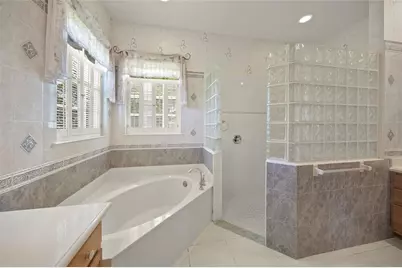 9043 Misty Creek Drive, Sarasota, FL 34241 - Photo 37