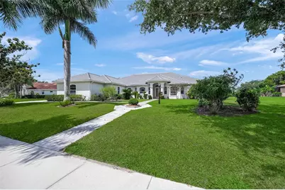 9043 Misty Creek Drive, Sarasota, FL 34241 - Photo 11