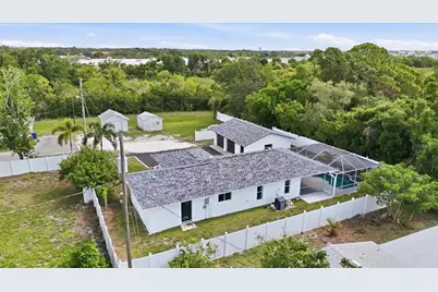 201 Honore Avenue, Sarasota, FL 34232 - Photo 43