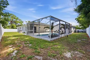 201 Honore Ave, Sarasota, FL 34232 - Photo 39