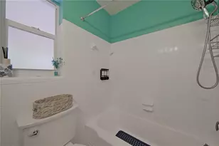 993 Gary St, Sarasota, FL 34234 - Photo 23