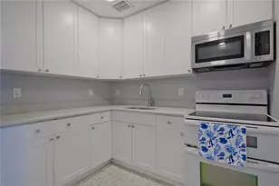 993 Gary St, Sarasota, FL 34234 - Photo 37