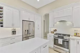 13987 Siena Loop, Bradenton, FL 34202 - Photo 9