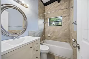 2715 Ingot Pl, Sarasota, FL 34235 - Photo 27