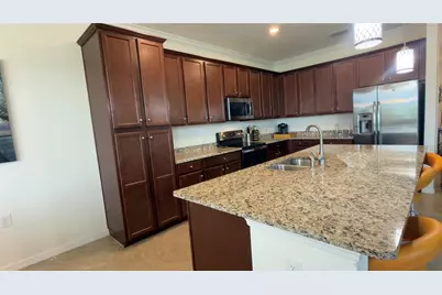 17108 Vardon Terrace #401, Bradenton, FL 34211 - Photo 5