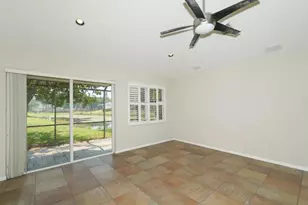 5453 New Covington Dr, Sarasota, FL 34233 - Photo 9