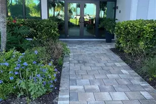 435 S Gulfstream Ave, Sarasota, FL 34236 - Photo 3