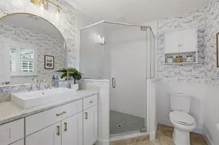 2561 Sunnyside St, Sarasota, FL 34239 - Photo 17
