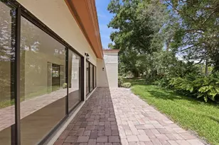 6403 Pelican Dr, Bradenton, FL 34210 - Photo 29
