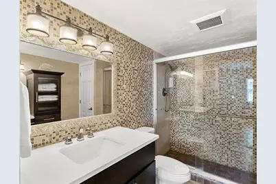 800 Benjamin Franklin Drive #304, Sarasota, FL 34236 - Photo 25