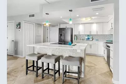800 Benjamin Franklin Drive #304, Sarasota, FL 34236 - Photo 7