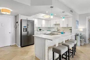 800 Benjamin Franklin Dr, Sarasota, FL 34236 - Photo 5