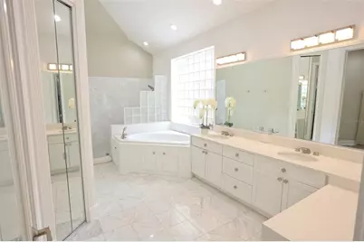 3527 Fair Oaks Lane, Longboat Key, FL 34228 - Photo 29