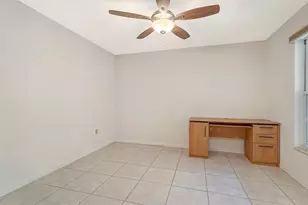 4429 Oakley Greene, Sarasota, FL 34235 - Photo 15