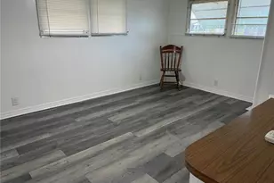 5221 Beechmont Ave, Sarasota, FL 34234 - Photo 15