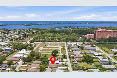 1856 Marbeth Street, Sarasota, FL 34231 - Photo 3