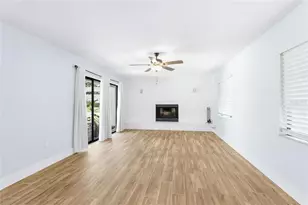 5710 Doral Ct, Sarasota, FL 34238 - Photo 9