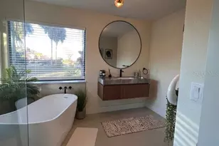8240 Cypress Lake Dr, Sarasota, FL 34243 - Photo 13