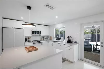 3119 Rose Street, Sarasota, FL 34239 - Photo 11