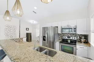 4718 61st Ave Terrace W, Bradenton, FL 34210 - Photo 11